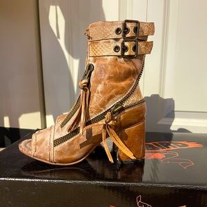 Leather booties “zombi” by Freebird. New without tags, never worn :)